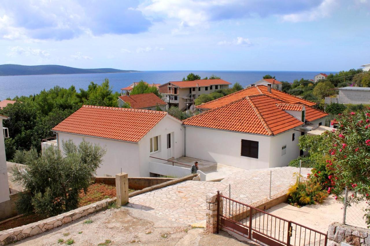 Apartments And Rooms With Parking Space Zavala, Hvar - 128 Jelsa  Exterior photo