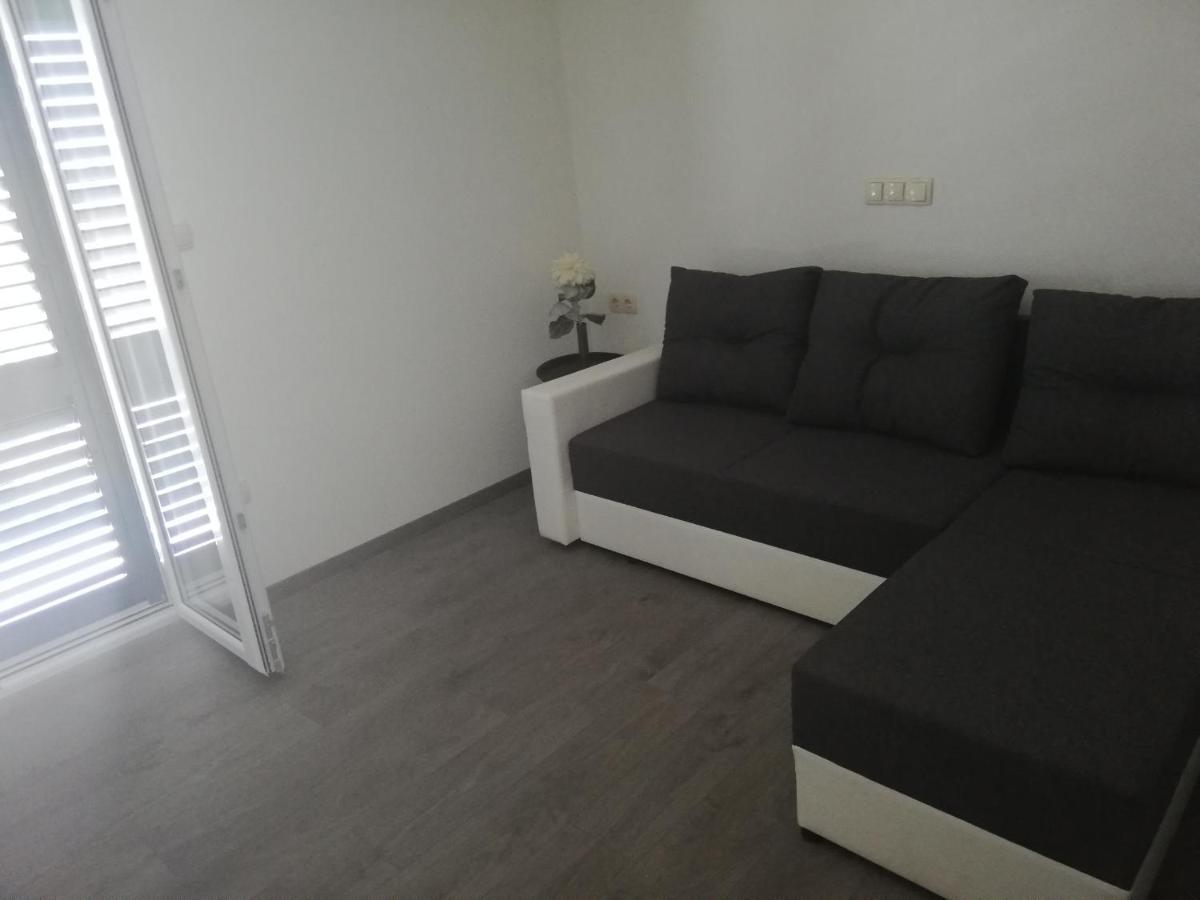 Apartments And Rooms With Parking Space Zavala, Hvar - 128 Jelsa  Exterior photo