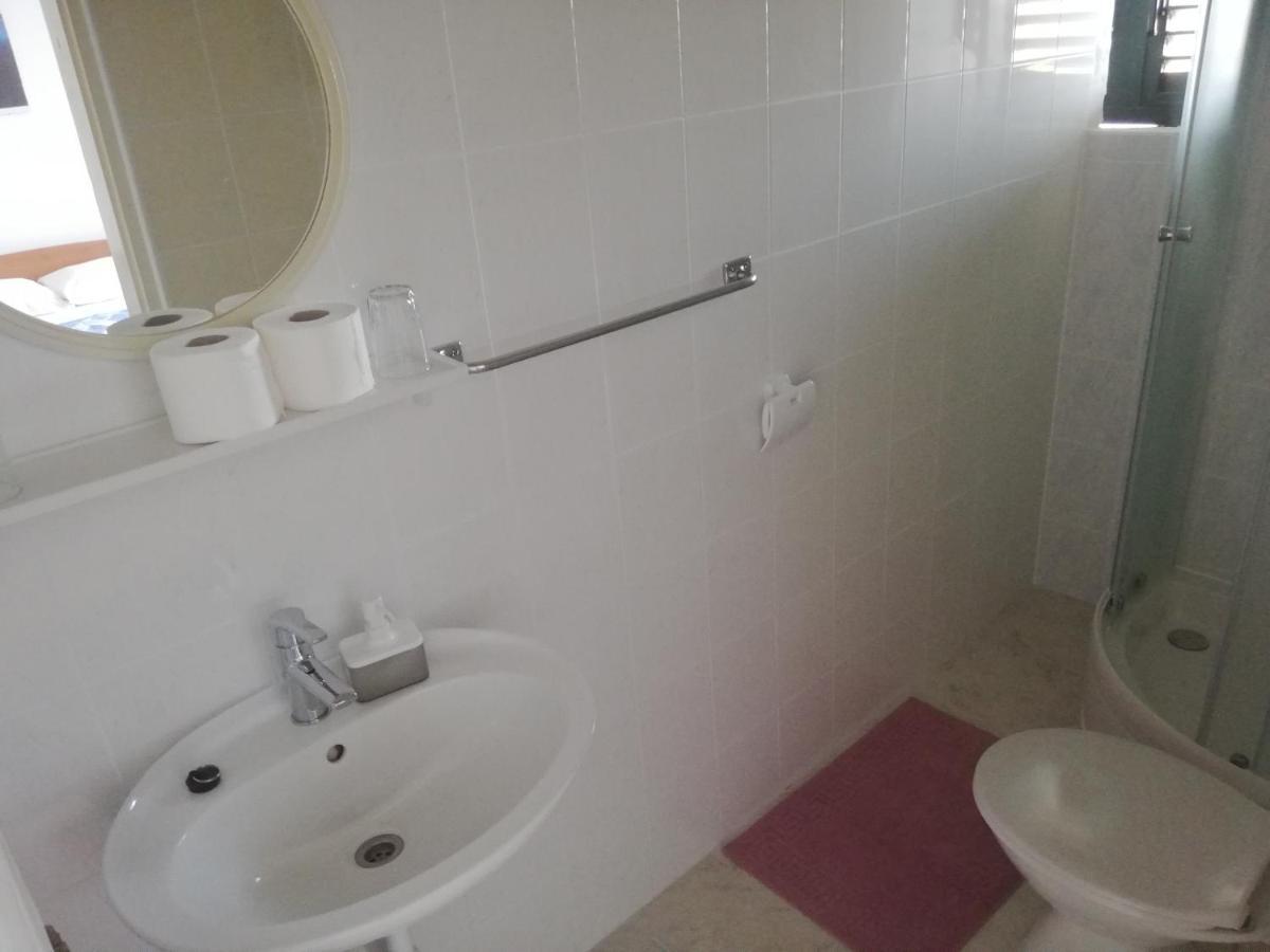 Apartments And Rooms With Parking Space Zavala, Hvar - 128 Jelsa  Exterior photo