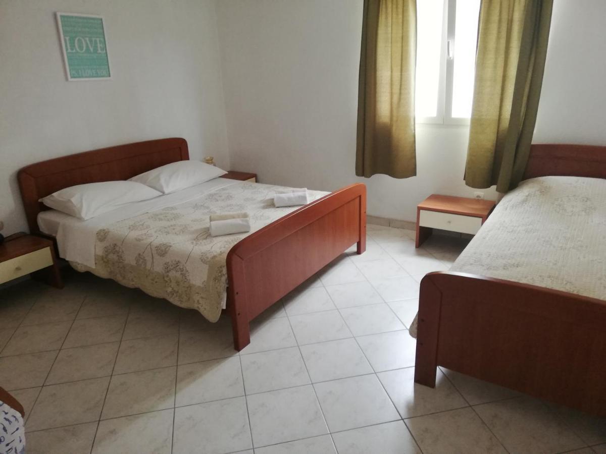 Apartments And Rooms With Parking Space Zavala, Hvar - 128 Jelsa  Exterior photo