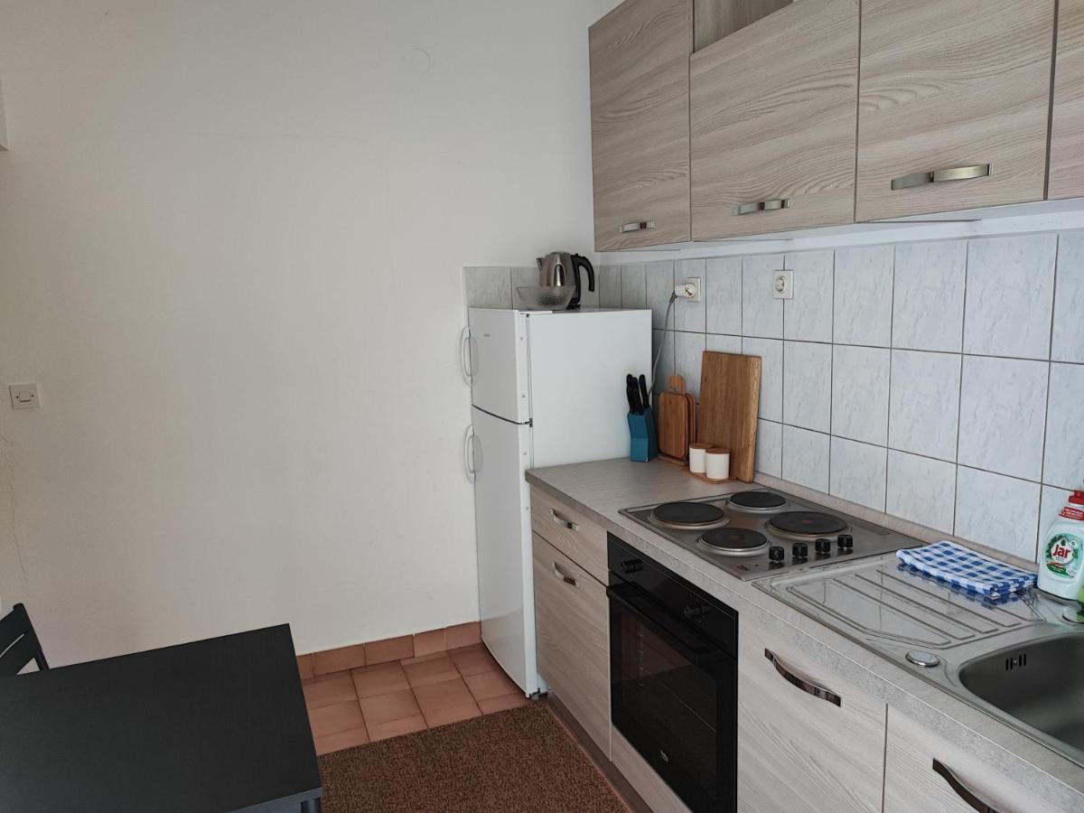 Apartments And Rooms With Parking Space Zavala, Hvar - 128 Jelsa  Exterior photo