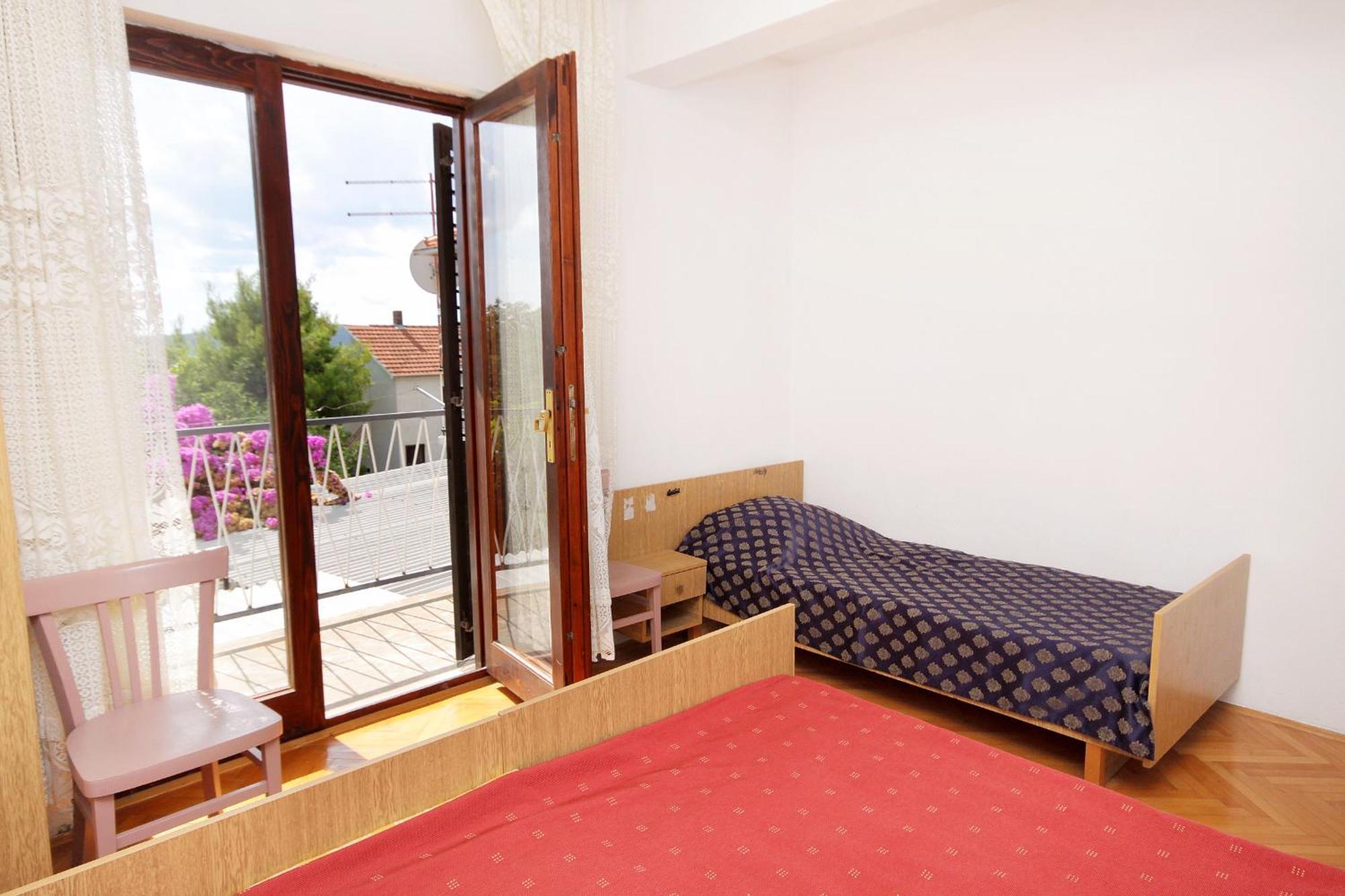 Apartments And Rooms With Parking Space Zavala, Hvar - 128 Jelsa  Room photo
